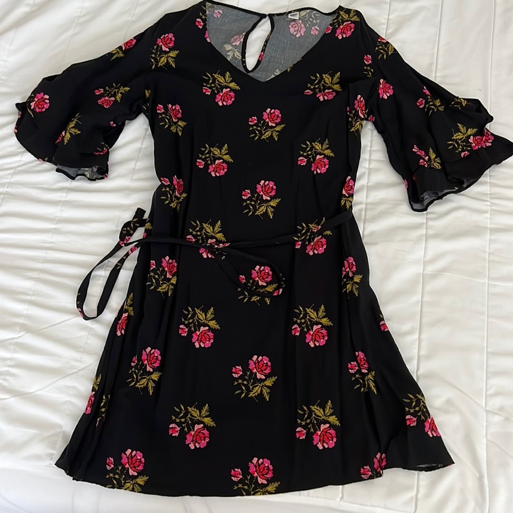 Old Navy Black Floral Print Dress with Tie Waist